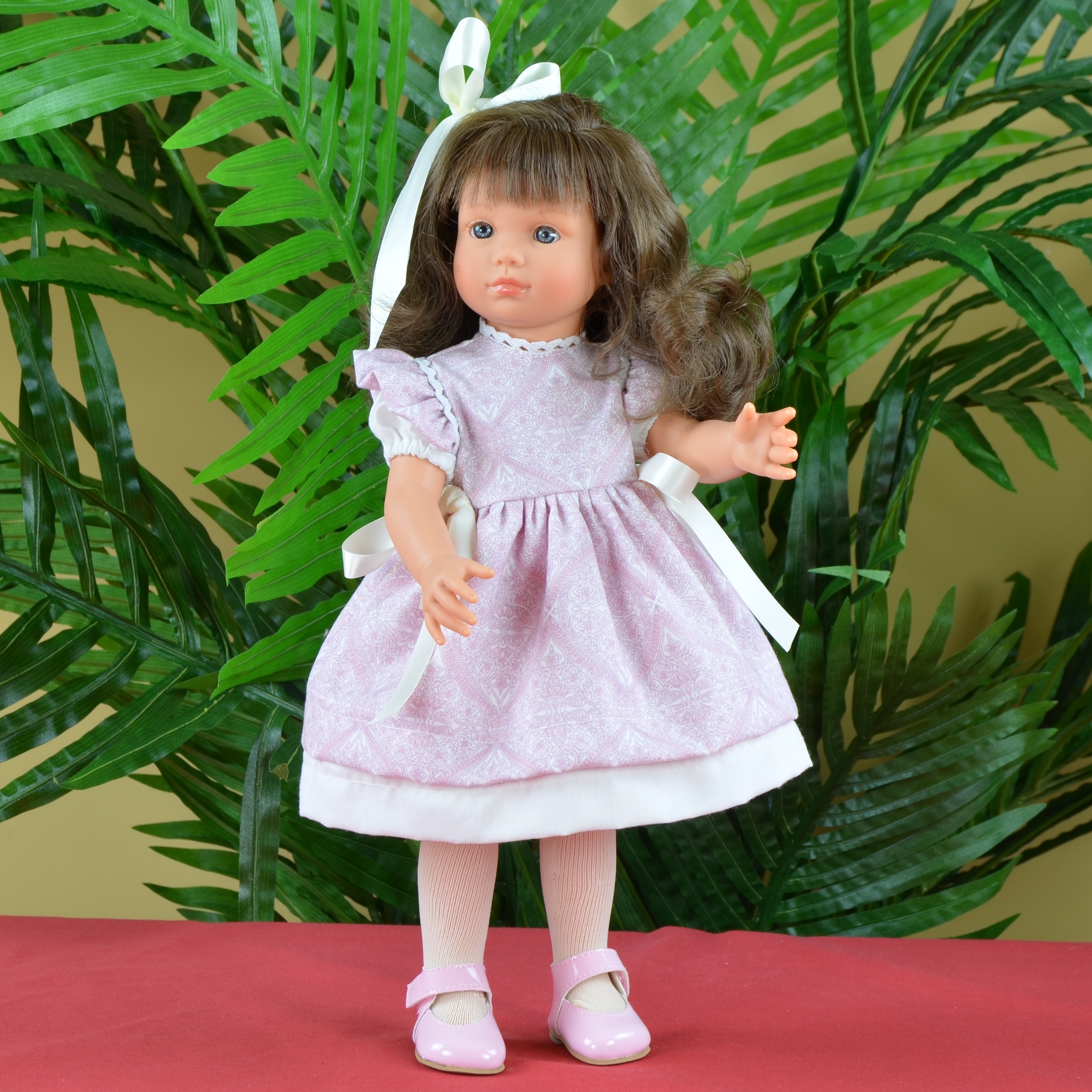 Кукла Нелли в бело-розовом платье, 43 см.  